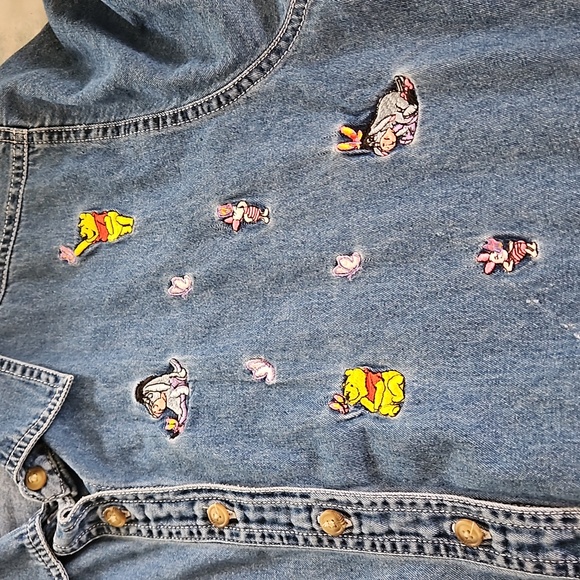 Vintage Disney Winnie-the-Pooh & Friends Embroidered Chambray Shirt Size… - Picture 7 of 16
